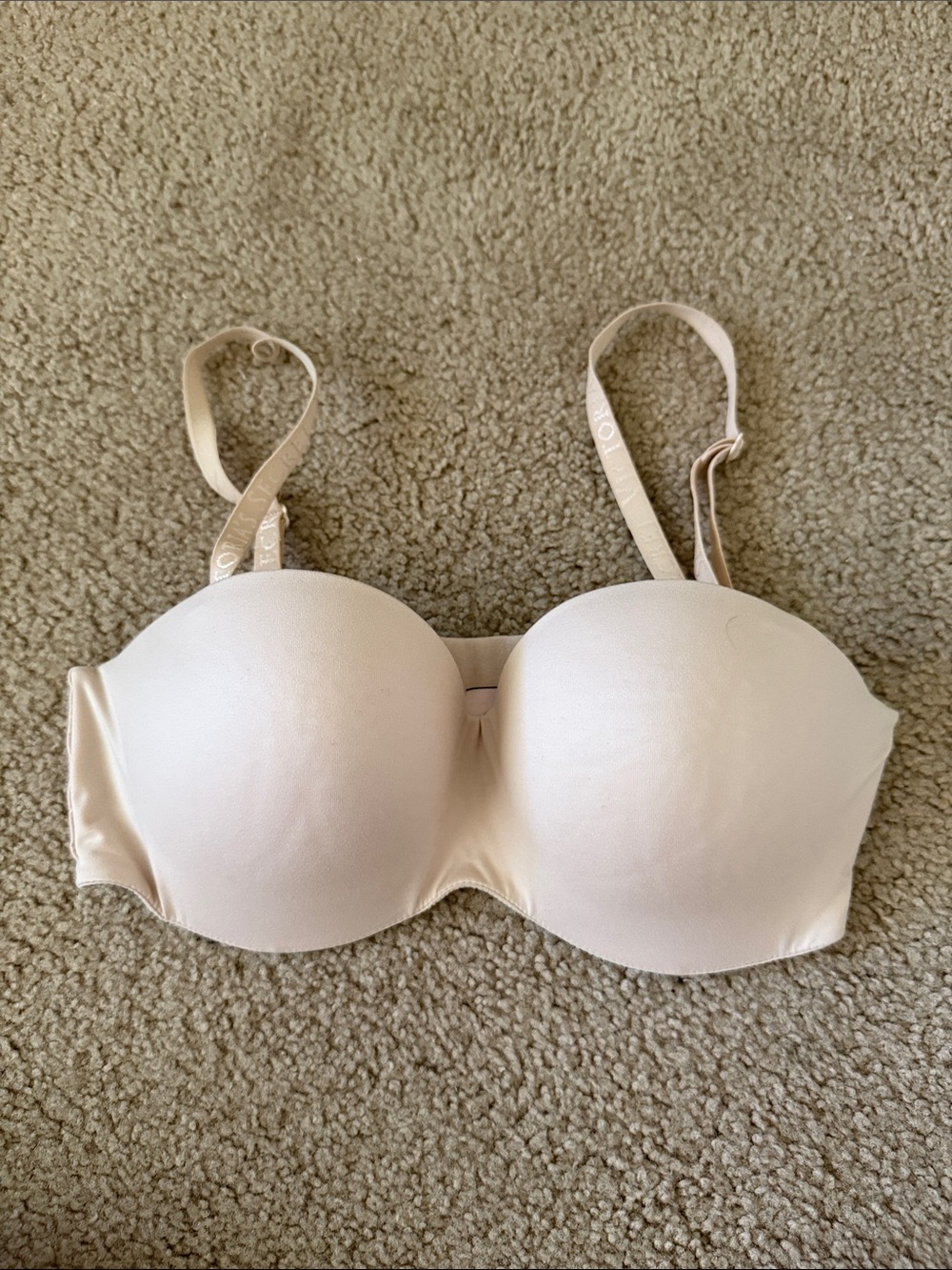 Victoria’s Secret Body by Victoria bra Size: 34D (D75)